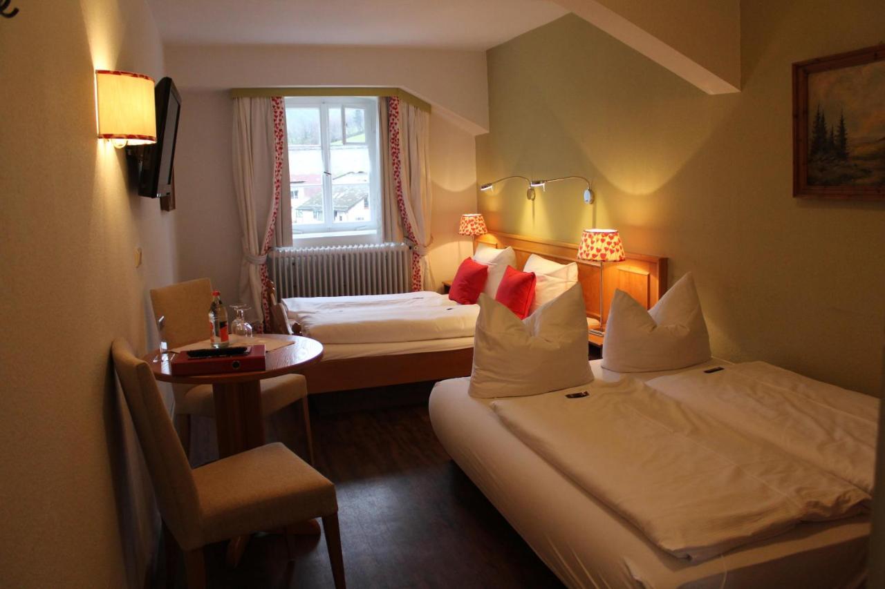 Goldener Adler Oberried - Hotel & Appartements Buitenkant foto